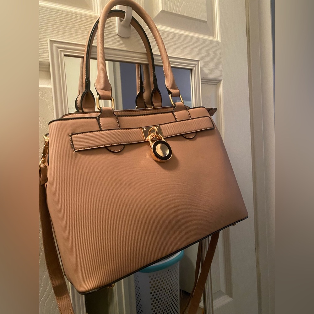 Large Mauve purse with strap